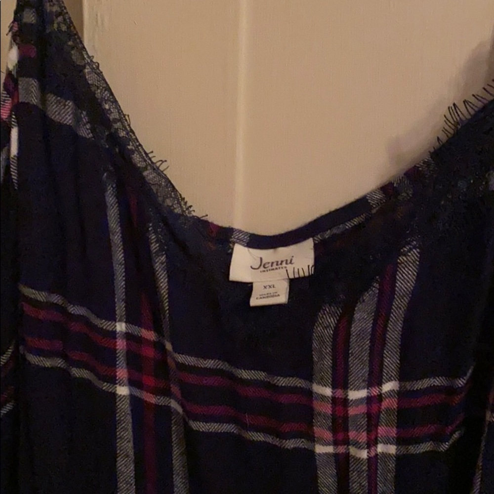 Jenni intimates - Picture 2 of 2